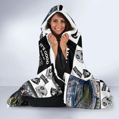 It's Good To Be An Oakland Raiders Fan Hooded Blanket