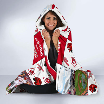 It's Good To Be A Cincinnati Reds Fan Hooded Blanket